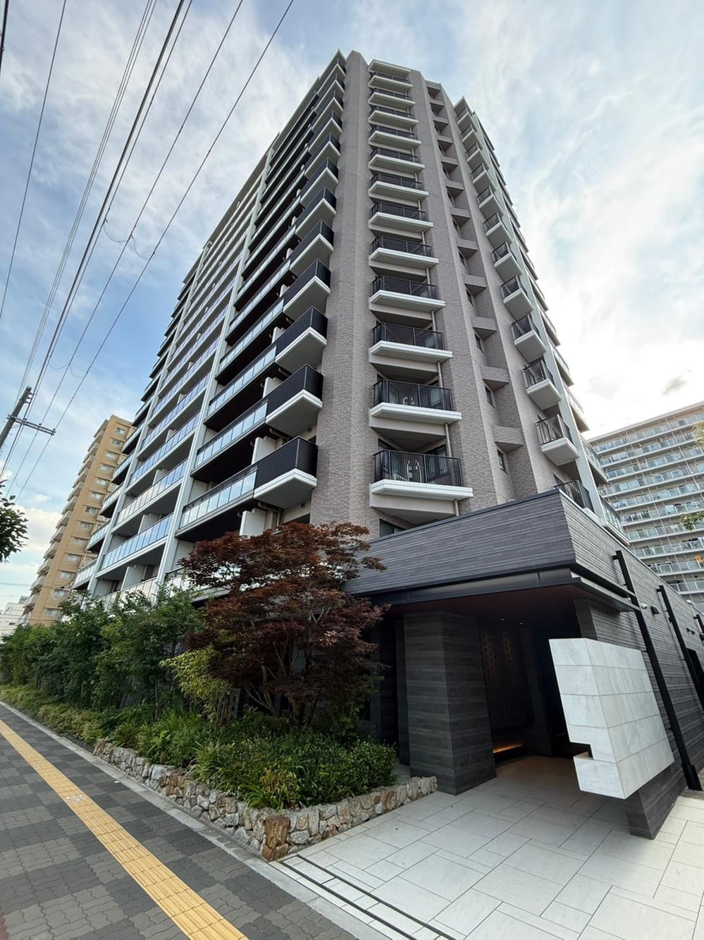 3LDK apartment in Asahi Ward, Osaka - Photo 1