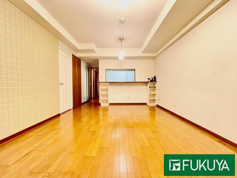 2LDK+S apartment in Himeji, Hyogo - Photo 1