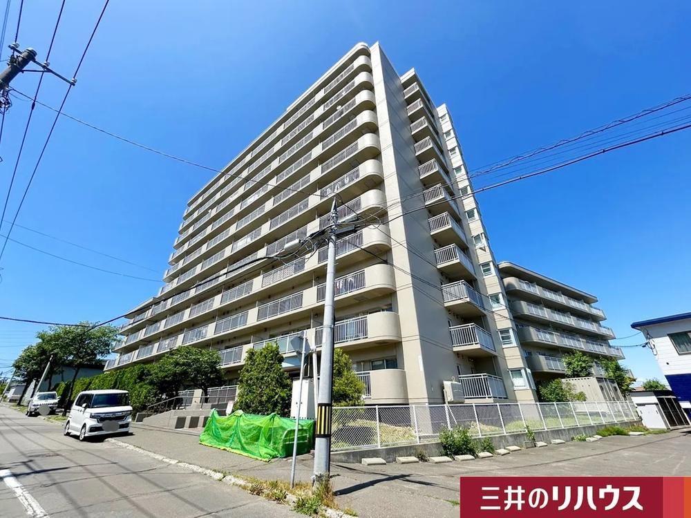 3LDK apartment in Teine Ward, Sapporo, Hokkaido - Photo 1