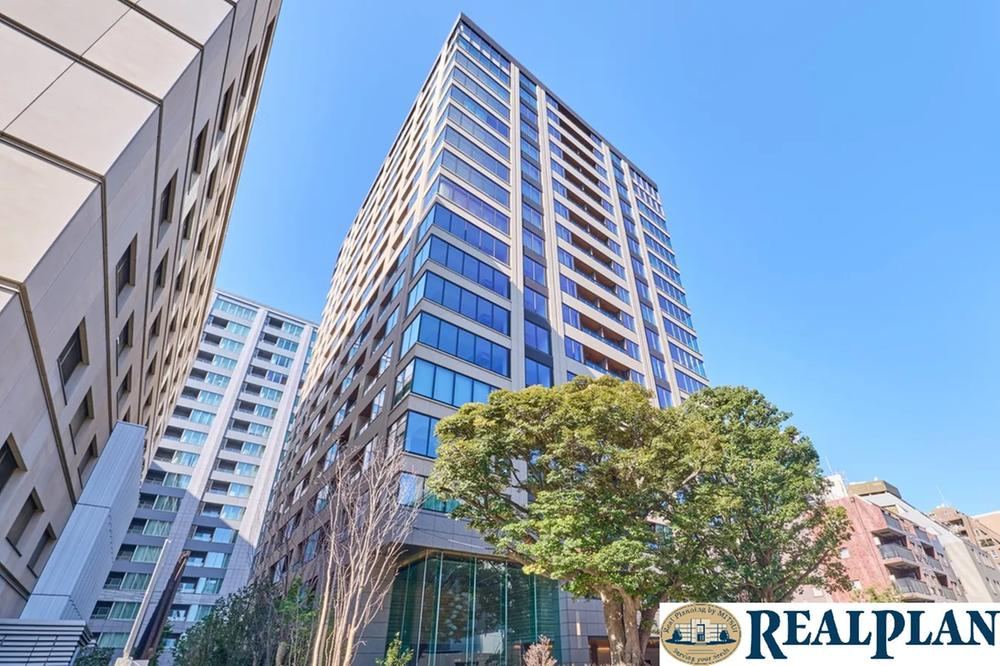 2LDK apartment in Chiyoda Ward, Tokyo - Photo 1