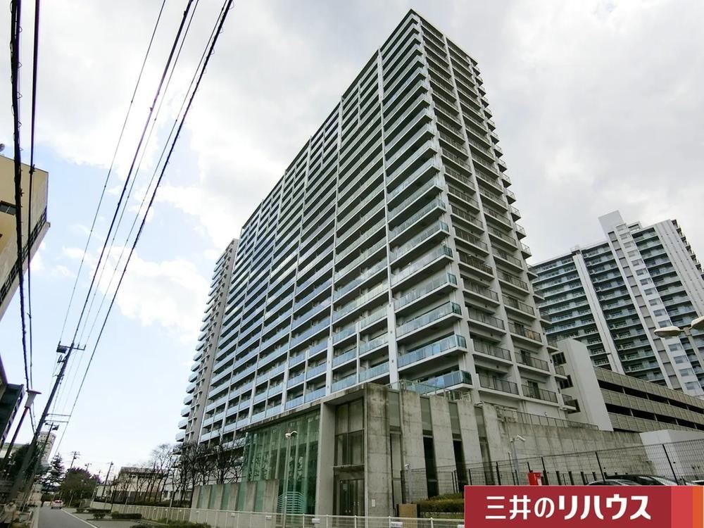 4LDK apartment in Funabashi, Chiba - Photo 1