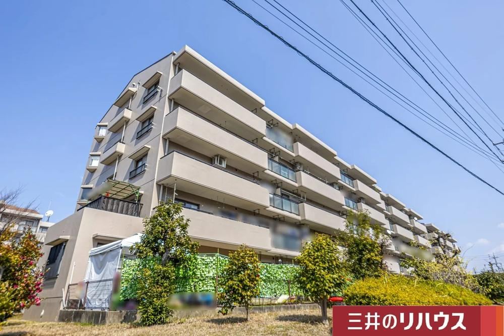 4LDK apartment in Komaki, Aichi - Photo 1