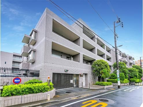 2LDK apartment in Shibuya Ward, Tokyo - Photo 1