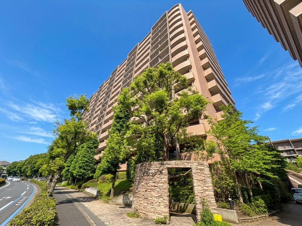 3LDK apartment in Tsuzuki Ward, Yokohama, Kanagawa - Photo 1