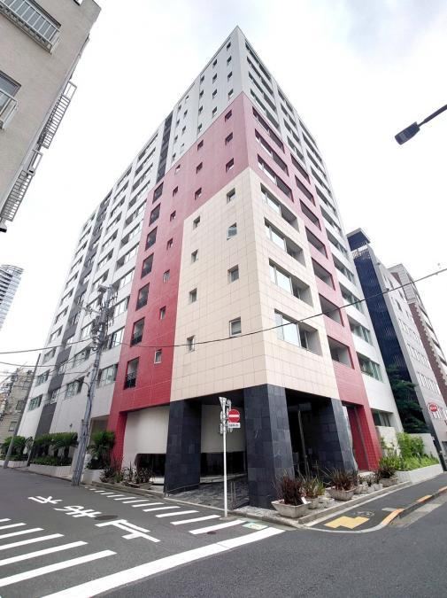 2LDK apartment in Chuo Ward, Tokyo - Photo 1