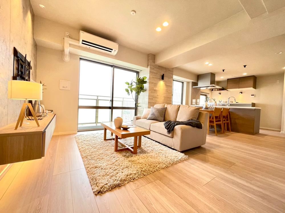 2LDK apartment in Toshima Ward, Tokyo - Photo 1