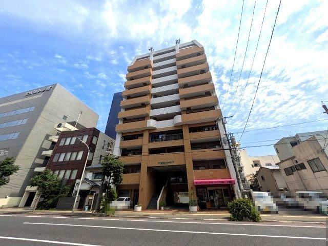 2LDK apartment in Naka Ward, Hiroshima - Photo 1