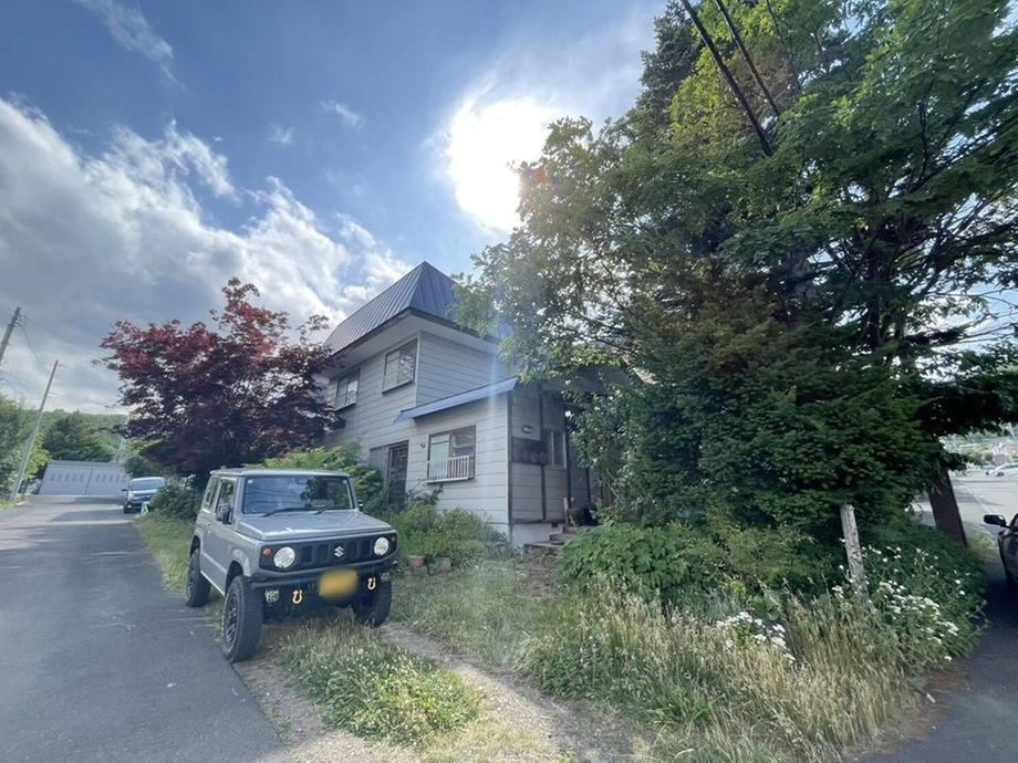 336 m² land in Nishi Ward, Sapporo, Hokkaido - Photo 1