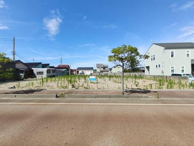 1498 m² land in Nomi, Ishikawa - Photo 1