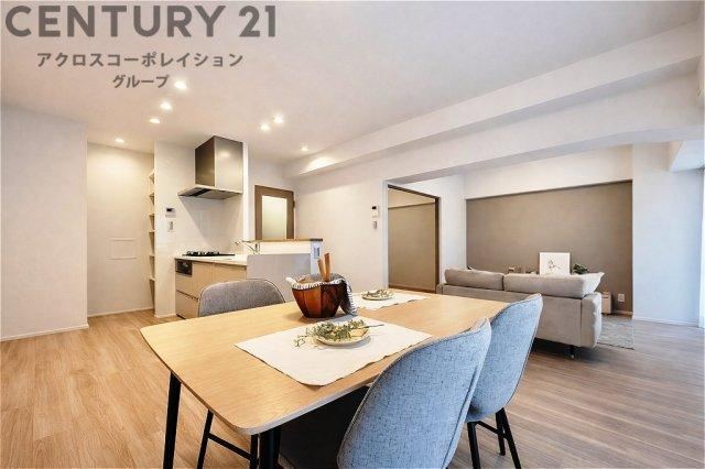 3LDK+S apartment in Amagasaki, Hyogo - Photo 1