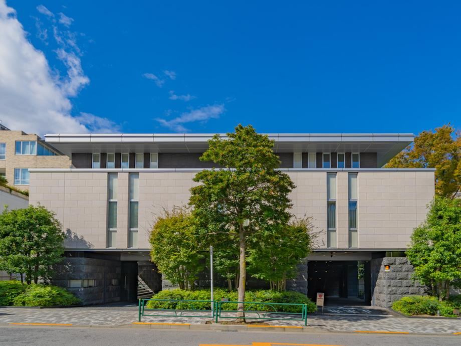 2LDK apartment in Minato Ward, Tokyo - Photo 1