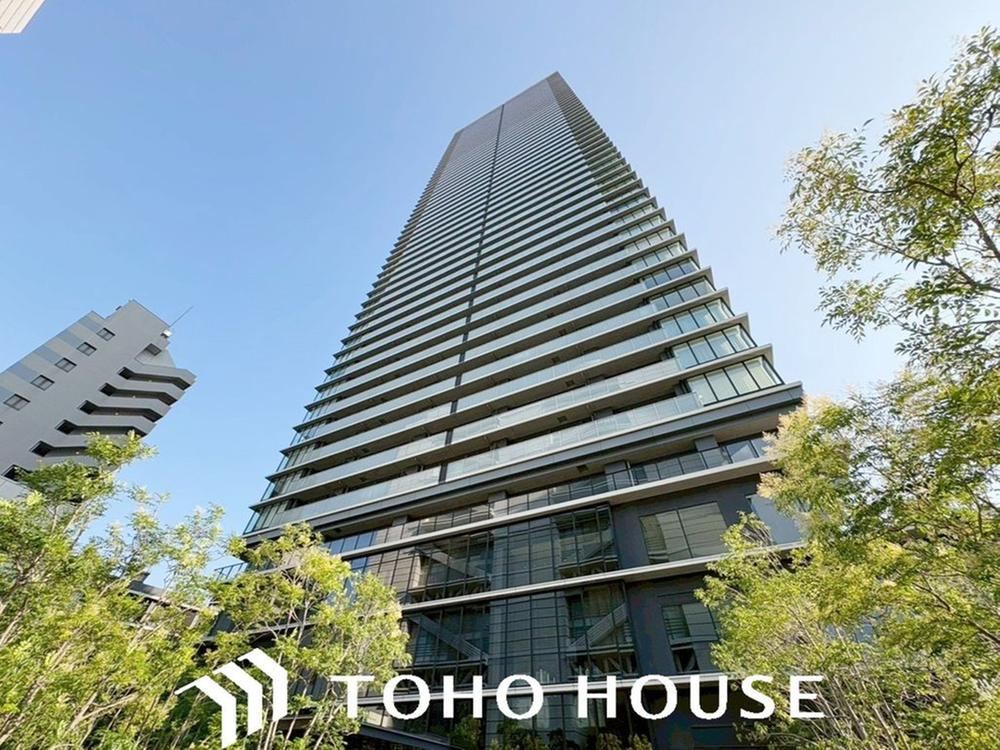 2LDK apartment in Kita Ward, Osaka - Photo 1
