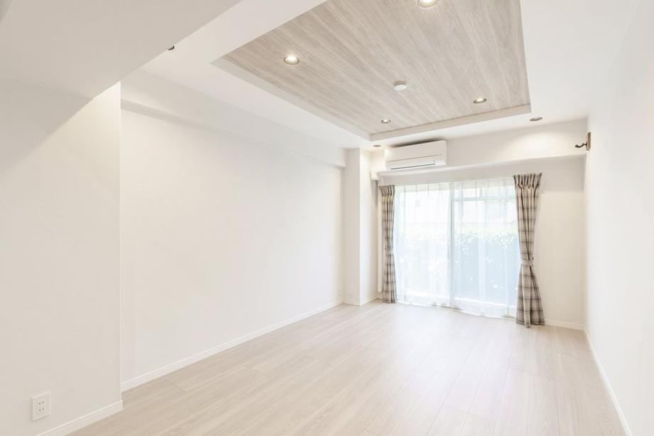 1LDK+S apartment in Meguro Ward, Tokyo - Photo 1