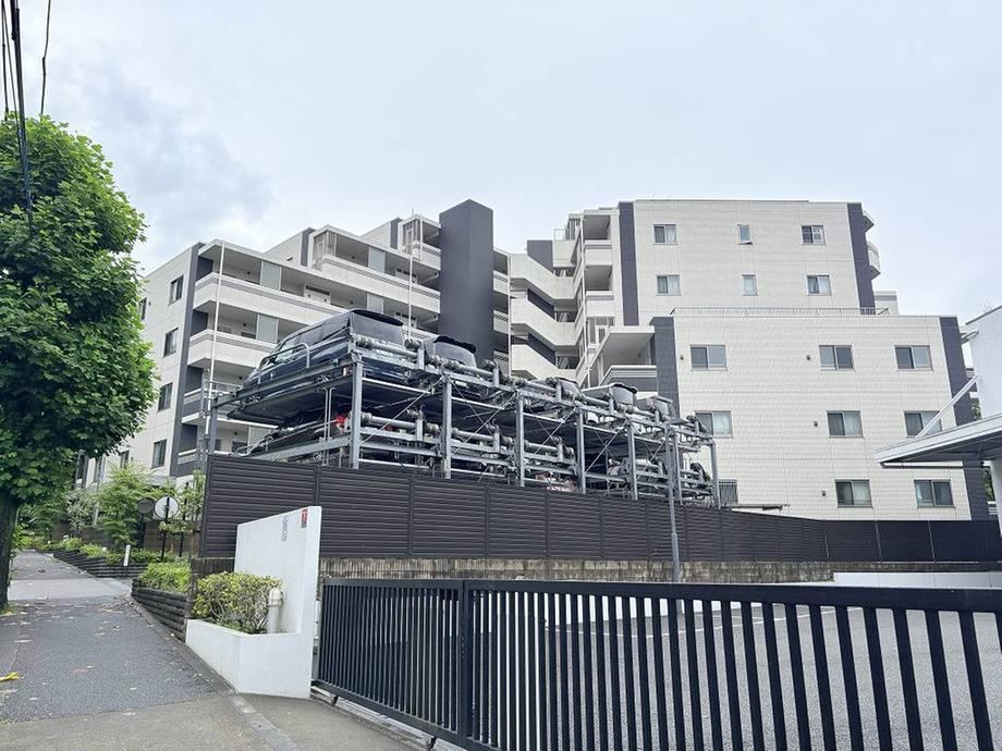 3LDK apartment in Tama, Tokyo - Photo 1