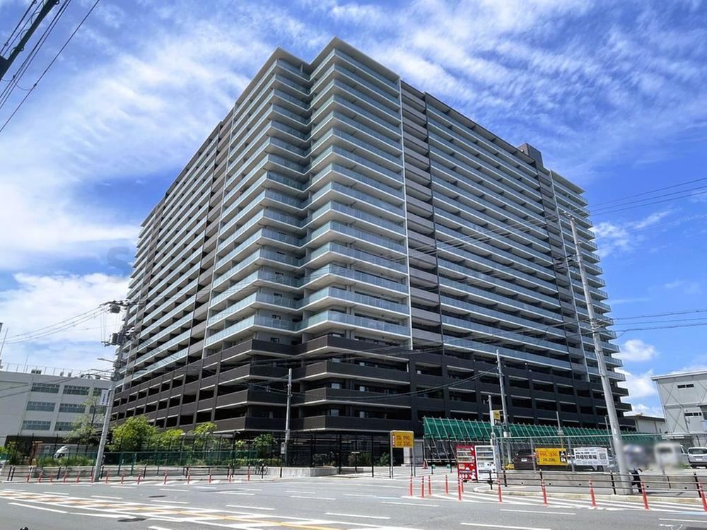 2LDK apartment in Kita Ward, Osaka - Photo 1