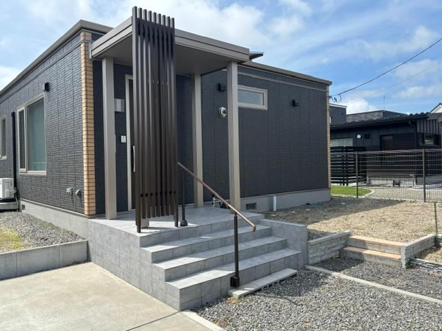 2LDK house in Chitose, Hokkaido - Photo 1