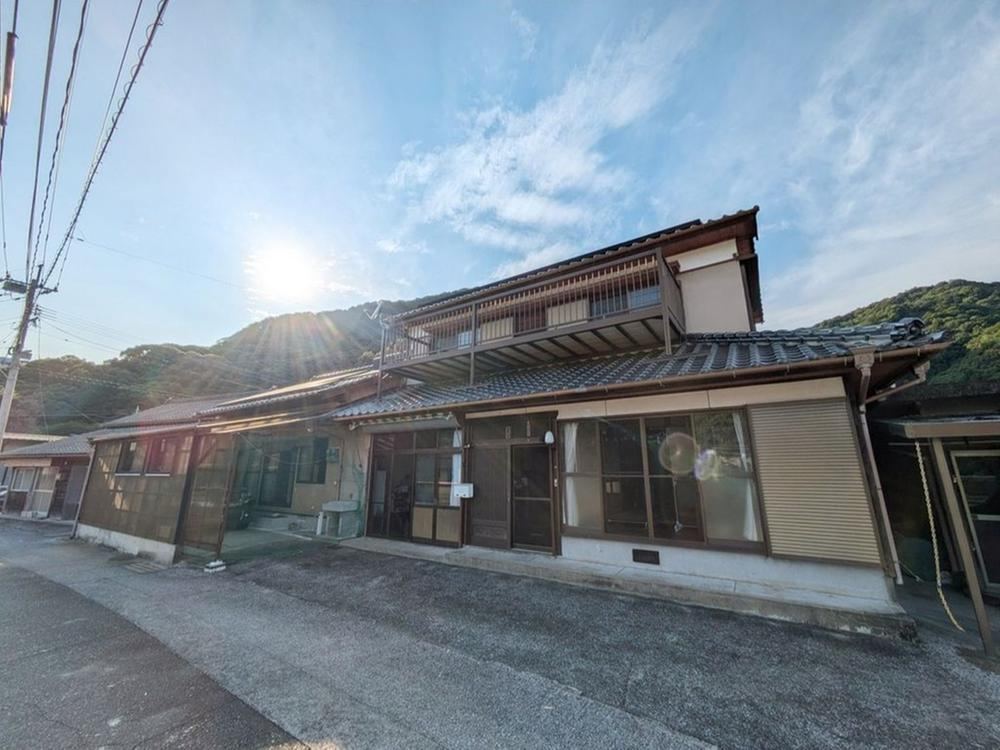 8LDK house in Saiki, Oita - Photo 1