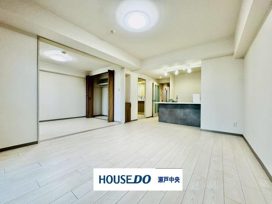 3LDK apartment in Owariasahi, Aichi - Photo 1