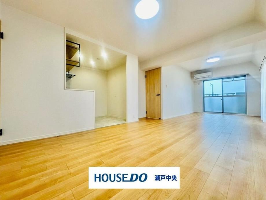 2LDK apartment in Owariasahi, Aichi - Photo 1