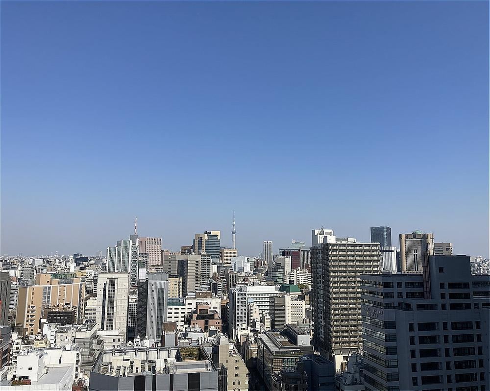 2LDK apartment in Chiyoda Ward, Tokyo - Photo 1