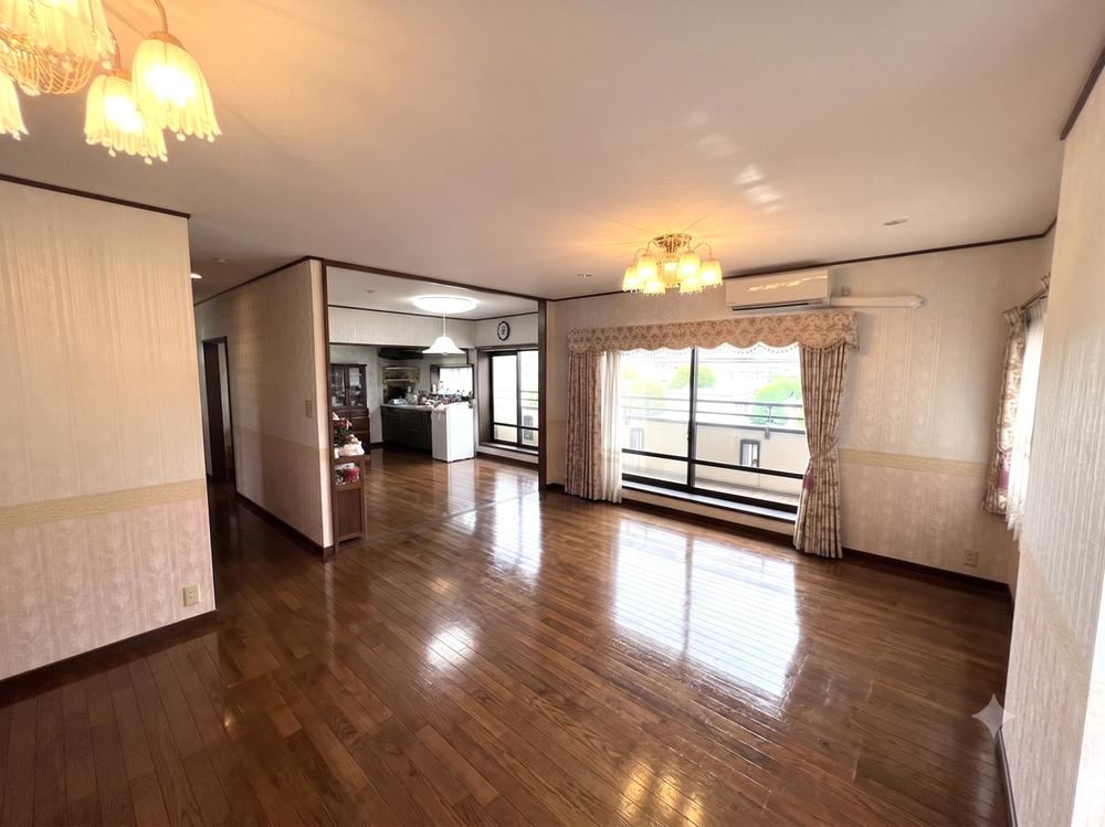 4LDK house in Toda, Saitama - Photo 1