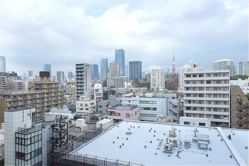2LDK apartment in Minato Ward, Tokyo - Photo 1