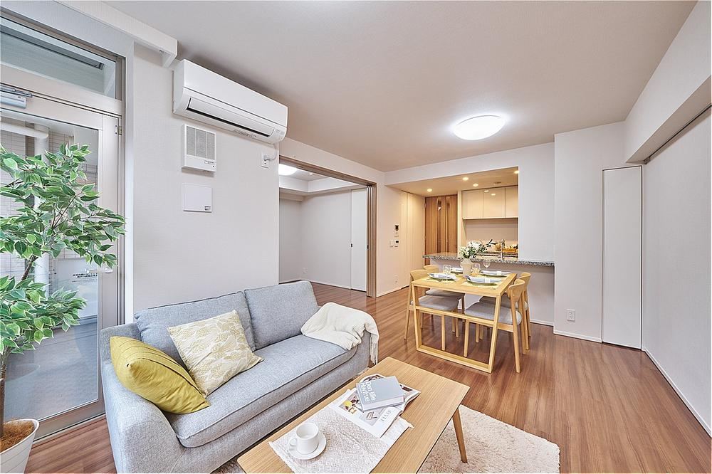 3LDK apartment in Nakano Ward, Tokyo - Photo 1