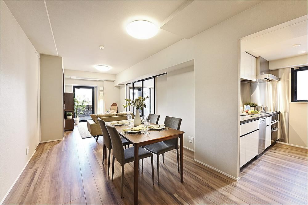 3LDK apartment in Shibuya Ward, Tokyo - Photo 1
