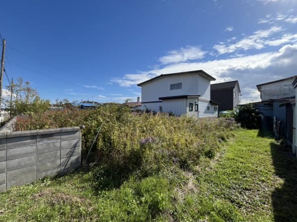 431 m² land in Tomakomai, Hokkaido - Photo 1