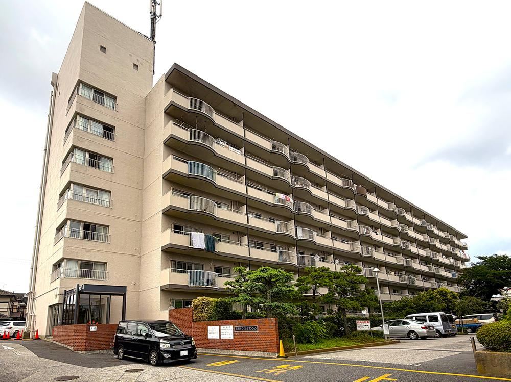 3LDK apartment in Hanamigawa Ward, Chiba - Photo 1