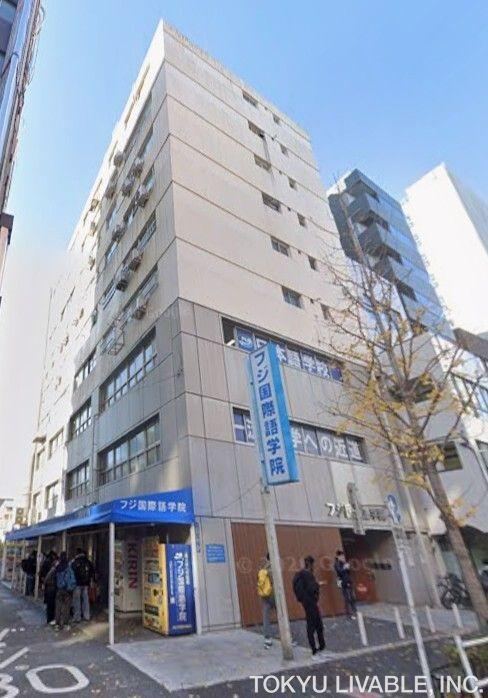 3DK apartment in Shinjuku Ward, Tokyo - Photo 1