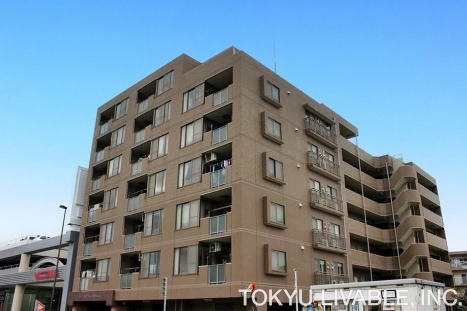 3LDK apartment in Chigasaki, Kanagawa - Photo 1