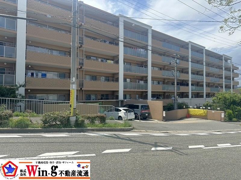 3LDK apartment in Suma Ward, Kobe, Hyogo - Photo 1