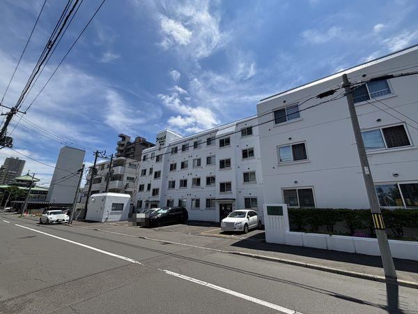 3LDK apartment in Chuo Ward, Sapporo, Hokkaido - Photo 1