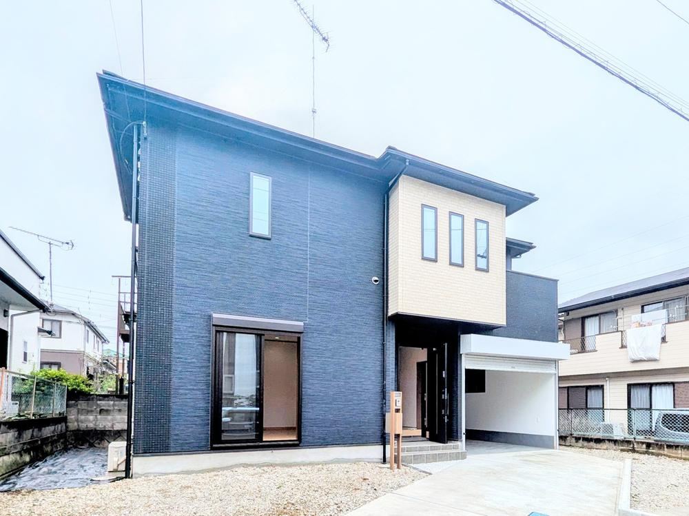 3DK house in Sakado, Saitama - Photo 1