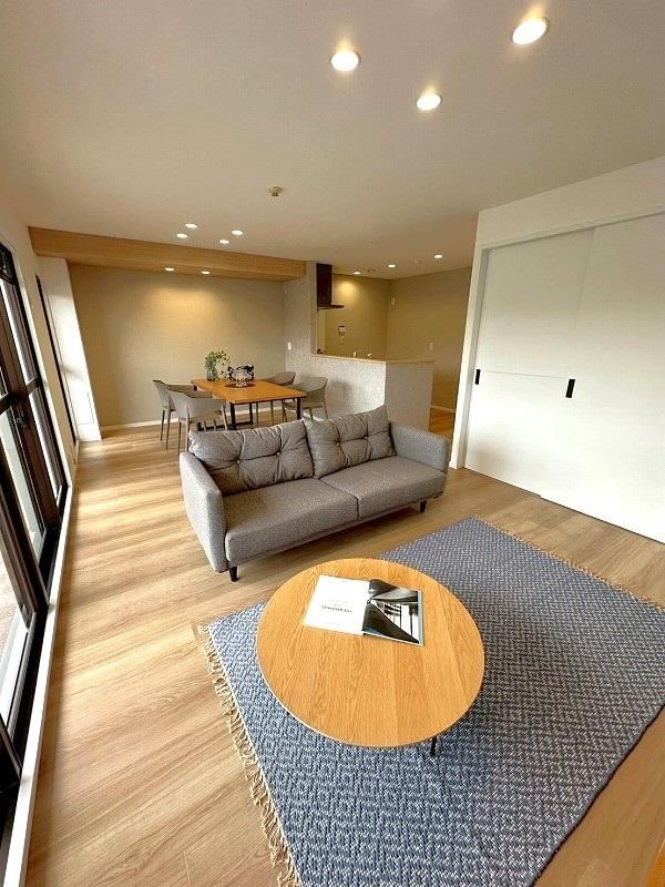 3LDK apartment in Tarumi Ward, Kobe, Hyogo - Photo 1