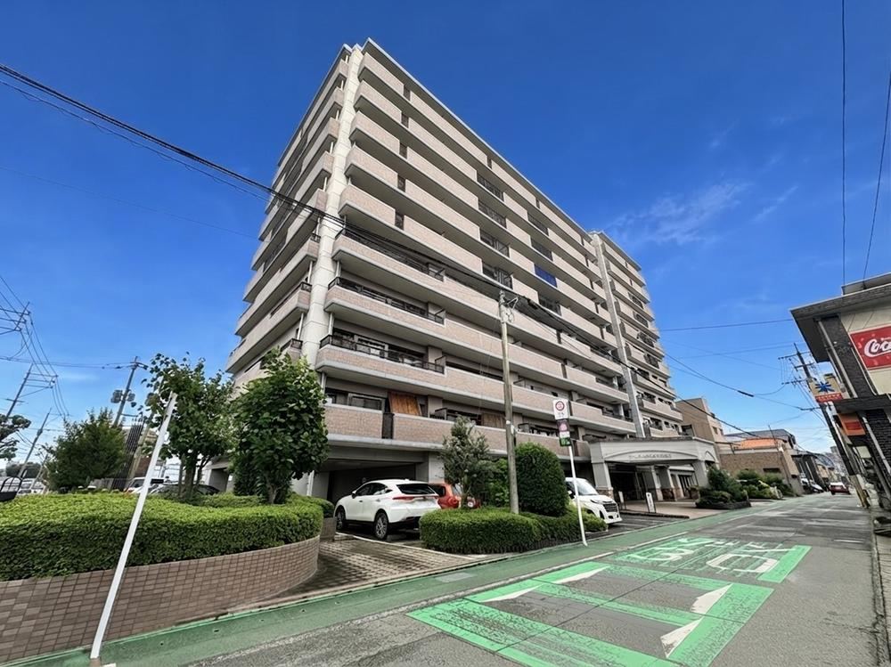 3LDK apartment in Kurume, Fukuoka - Photo 1