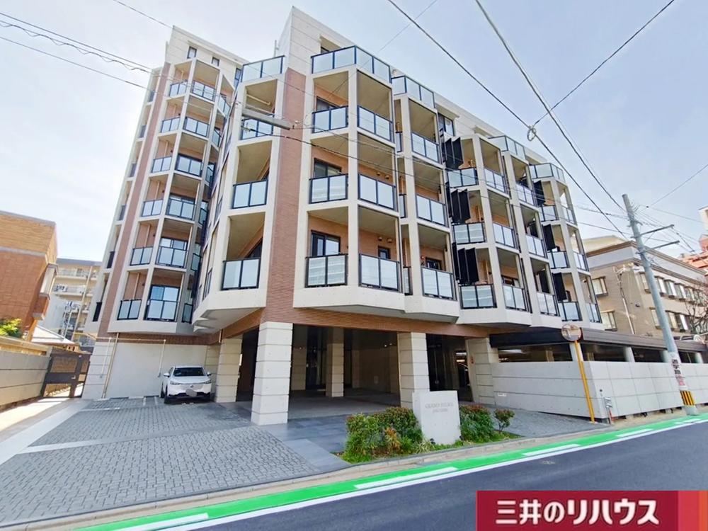 2LDK apartment in Chuo Ward, Fukuoka - Photo 1