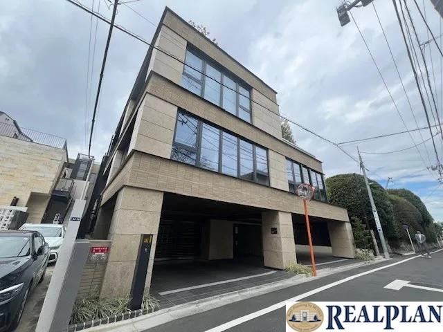 2LDK+S apartment in Shibuya Ward, Tokyo - Photo 1