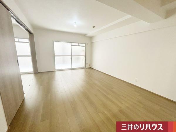 3LDK apartment in Chuo Ward, Osaka - Photo 1