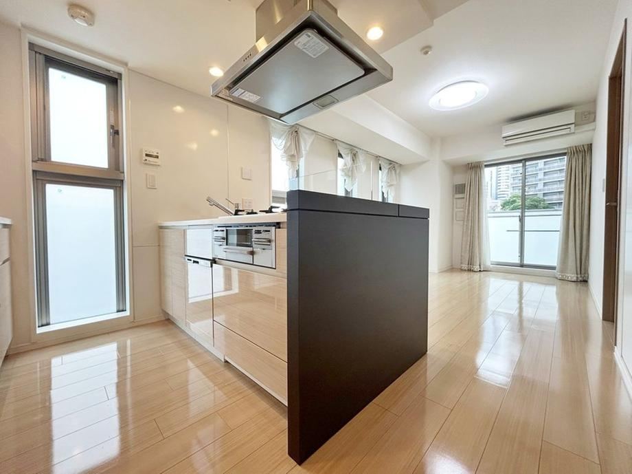 1LDK apartment in Shinjuku Ward, Tokyo - Photo 1