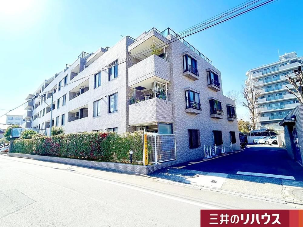 3LDK apartment in Higashimurayama, Tokyo - Photo 1