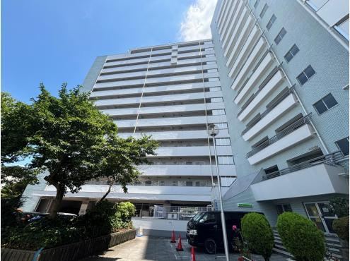 2LDK apartment in Shinjuku Ward, Tokyo - Photo 1