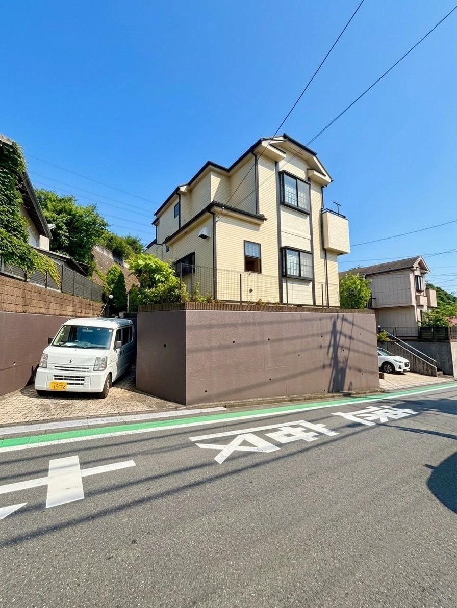 4LDK house in Totsuka Ward, Yokohama, Kanagawa - Photo 1