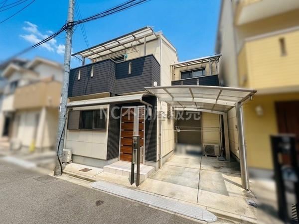 4LDK house in Higashiosaka, Osaka - Photo 1
