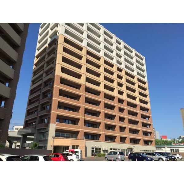 2LDK apartment in Obihiro, Hokkaido - Photo 1