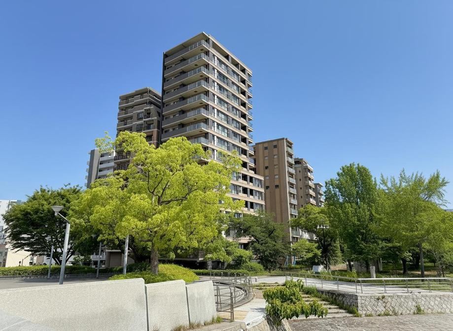 2LDK apartment in Naka Ward, Hiroshima - Photo 1