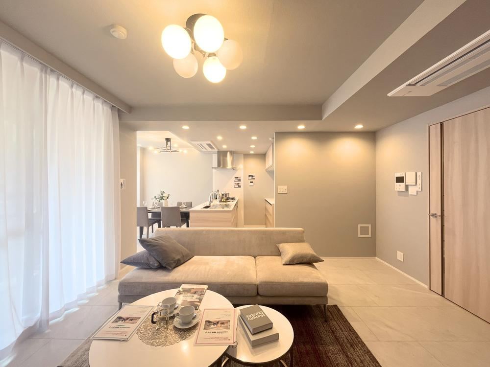 2LDK+S apartment in Shinjuku Ward, Tokyo - Photo 1