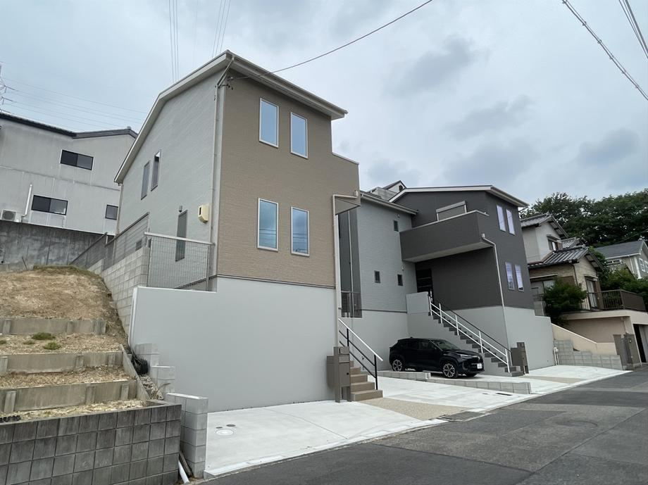 4LDK house in Toyoake, Aichi - Photo 1