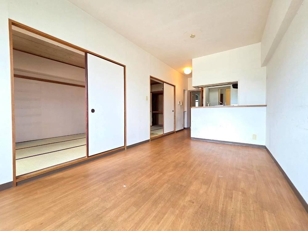3LDK apartment in Joto Ward, Osaka - Photo 1